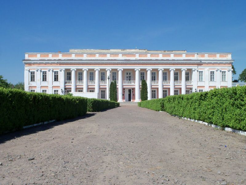 Палаци, музеї, парк та усипальниця: 15 найкрасивіших споруд шляхетського роду Потоцьких в Україні