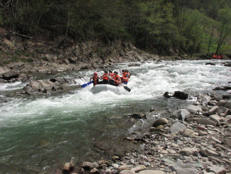 36202_800x600_rafting-cheremosh2.jpg