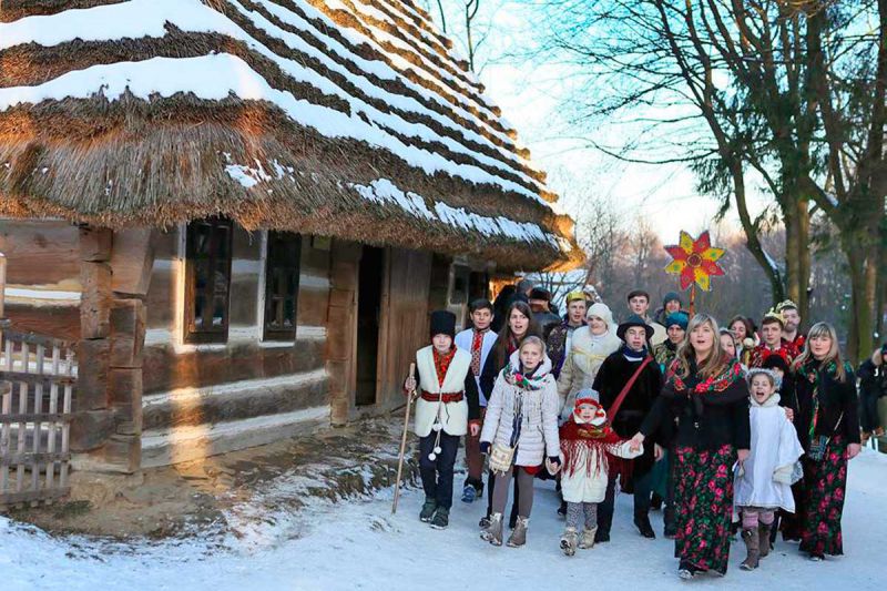 як святкують різдво в україні твір