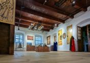 В Острозькому замку відкриті тимчасові виставки