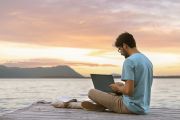 Digital Nomad: як заробляти гроші онлайн та подорожувати без меж