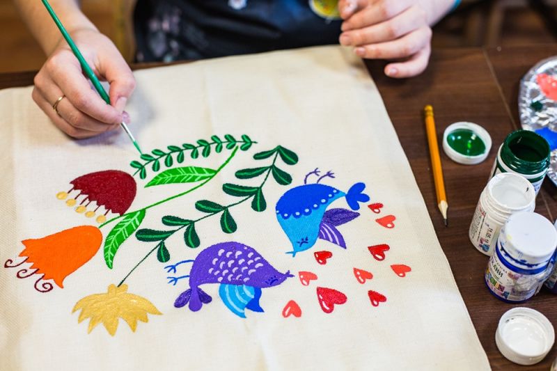 Simple Fabric Painting Designs types for Beginners