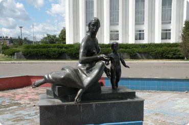 Памятник Матери-одиночке, Киев