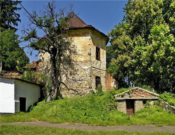 Довжанський замок, Довге Україна: фото, опис, на карті.