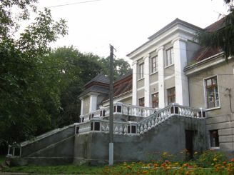 Палац Кшечуновичів, Більшівці