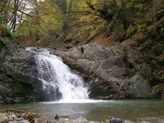 Руширский водопад, Люча