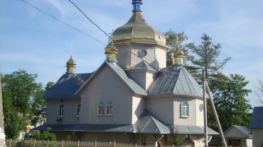 Church of the Nativity, Rozhnyatov