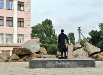 Monument Gorlov
