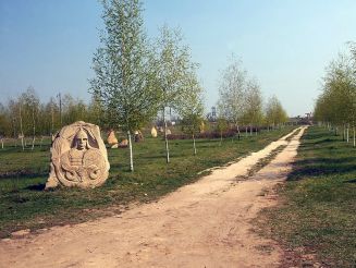 DRUZHKOVKA stone sculpture park "Svyatogor"