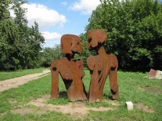 Скульптура «Река-Любовь», Киев