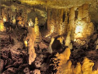 Skelsky stalaktytovaya cave