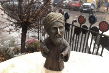Mini-sculpture to Mohammed Al-Idrisi, Uzhhorod