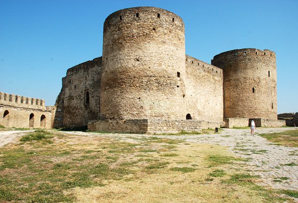 Premium Photo  Akkerman fortress medieval castle near the sea stronghold  in ukraine ruins of the citadel of the bilhoroddnistrovskyi fortress  ukraine one of the largest fortresses in eastern europe