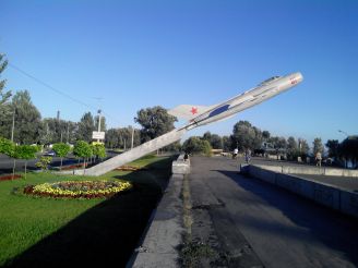 Памятник Летчикам 17-той воздушной армии, Днепр