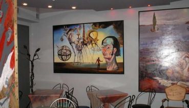 Art Cafes Salvador Dali, Exactly