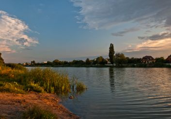 Raiduzhne Lake
