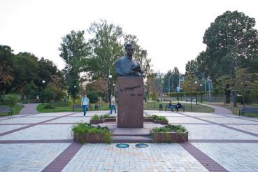 Пам'ятник Миколі Островському