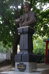 The Hryhoriy Kvitka-Osnovianenko Monument
