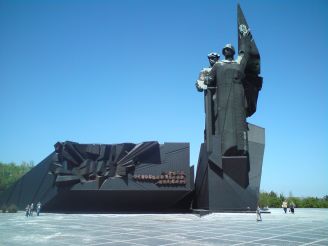 Монумент Твоїм визволителям, Донбасе