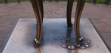 Пам'ятник Ільфу та Петрову «12-тий стілець», Одеса