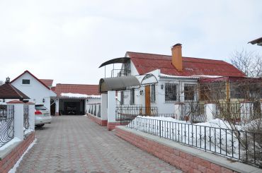 Володимирська садиба, Привороття