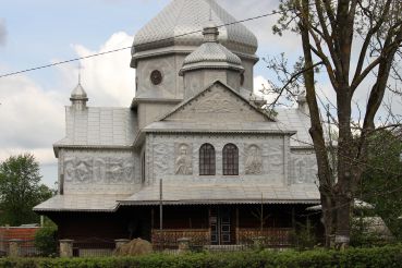 Троїцька церква, Космач