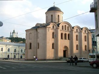 Церковь Успения Богородицы Пирогощи