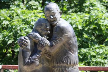 Пам'ятник «Луїджі і Мокрина», Київ