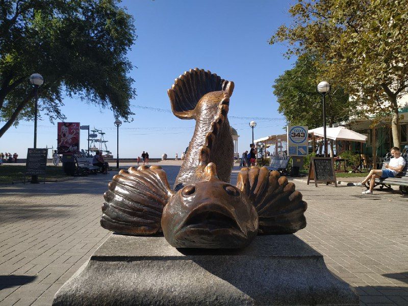 Памятник бычку в бердянске фото