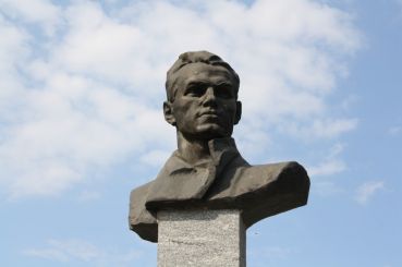 Monument Stashkova