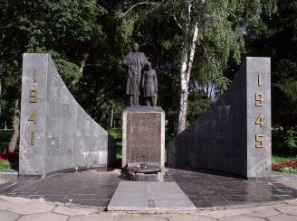 Памятник Великой Отечественной Войне, Гадяч