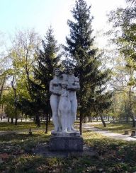 Monument family Chutovo