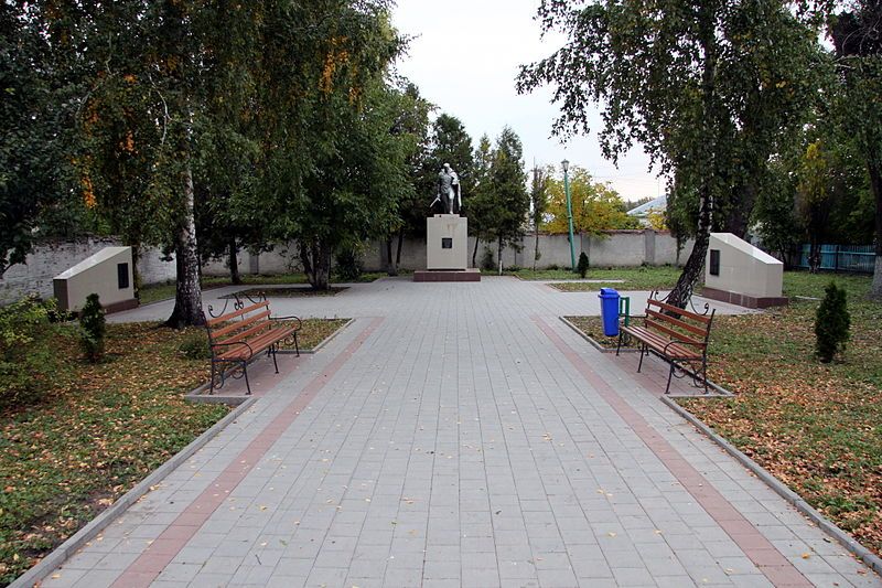 Bratska Mogila Radyanskih Voyiniv Volochisk Foto Opis Adresa