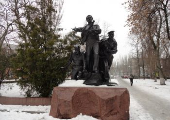 Monument to the sailors-paratroopers, Berdyansk
