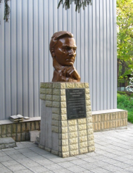 Памятник Барабашову