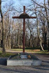 Ukraine`s first cross the memory of the Holodomor