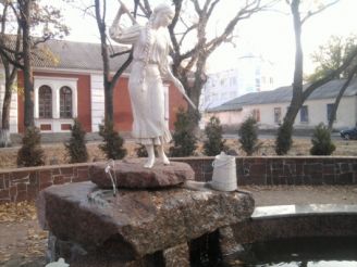 Пам'ятник-фонтан Наталка Полтавка