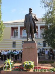 Taras Shevchenko Monument, Kirovograd