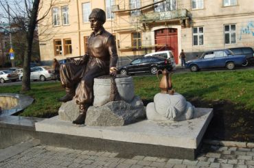 Monument to Yuri Kulchitskaya