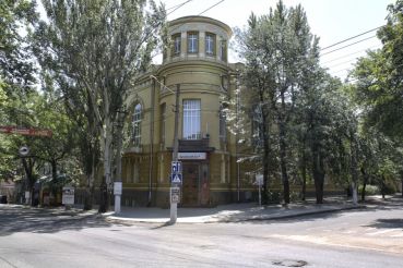 Колишній Санкт-Петербурзький Комерційний банк