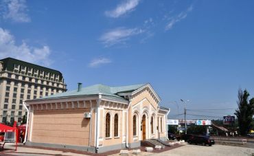 Поштова станція, Київ