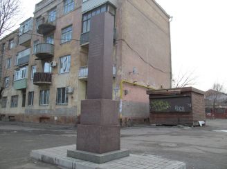 Monument Chechelovskoy barricade