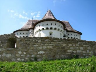 Покровська церква-замок, Сутківці
