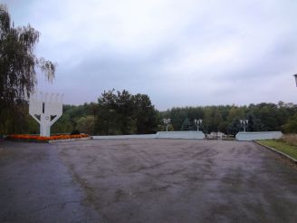 Мемориал Сосенки, Ровно