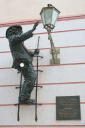 Скульптура Дядя Коля-ліхтарник, Ужгород