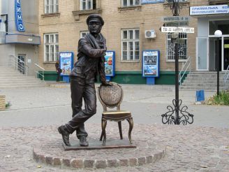 Monument to Ostap Bender, Melitopol