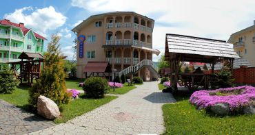 Sunny Transcarpathia Resort, Glade