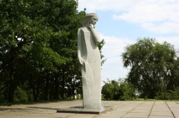 The Monument "Skorbotna" (Eternal Fiancee)