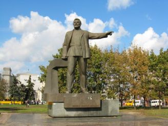Hryhoriy Petrovky Monument
