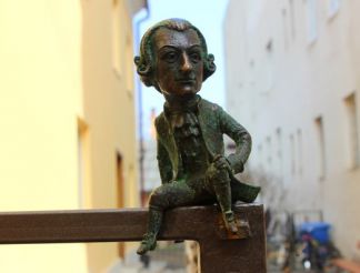 Sculpture of Wolfgang Amadeus Mozart, Uzhgorod